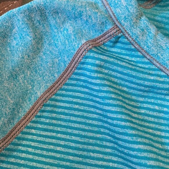 DANSKIN, NOW, Dri-more, long sleeve, thumb holes, semi-fitted, great condition - Picture 3 of 10